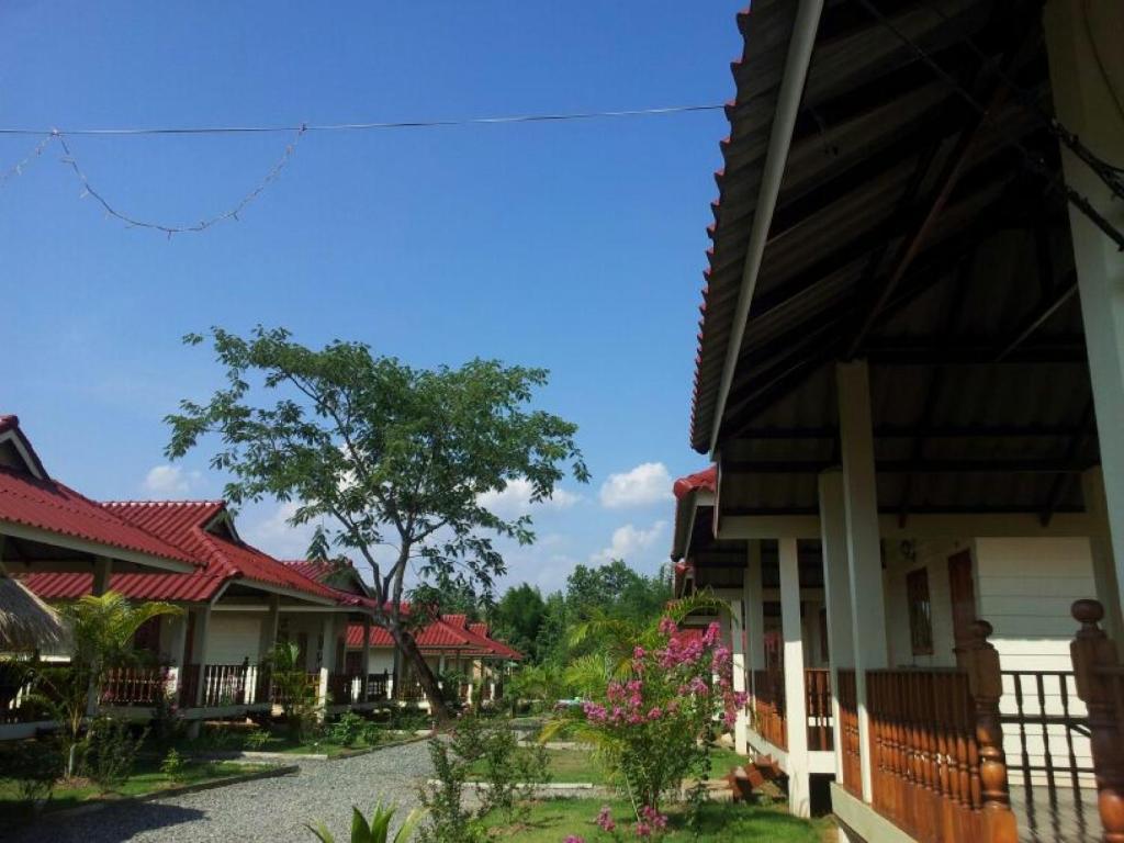 Smile Resort Mae Rim Exterior photo
