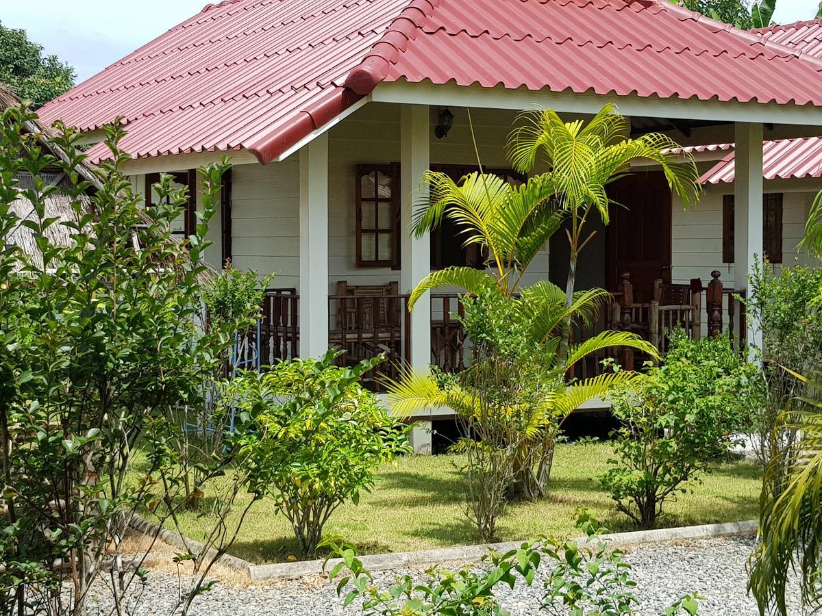 Smile Resort Mae Rim Exterior photo